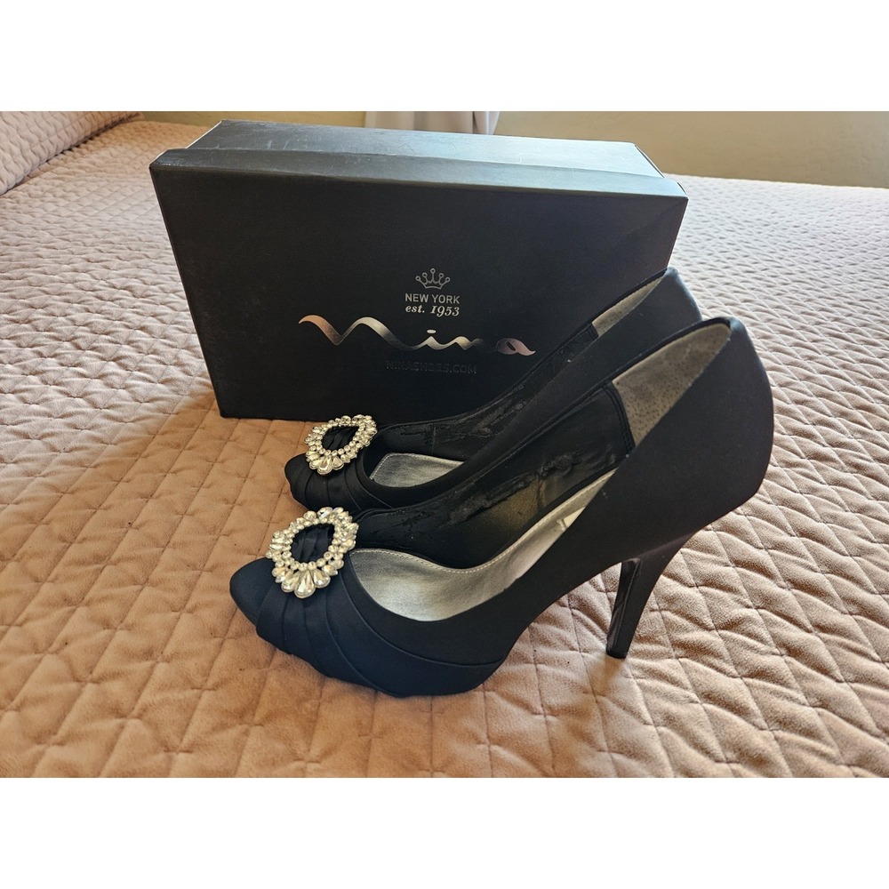 NIB Nina New York Elvira-LS Black Luster Open Toe Jeweled Buckle, Size 9 1/2